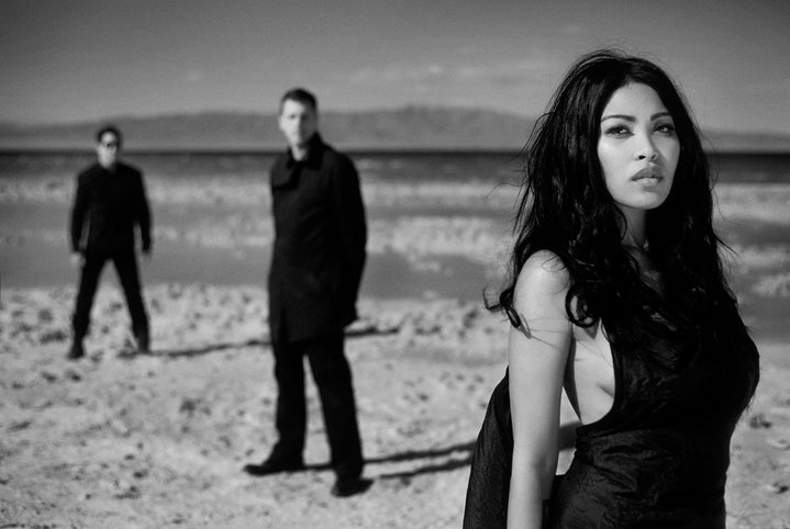 Trupa lui Trent Reznor semneaza cu Columbia Records